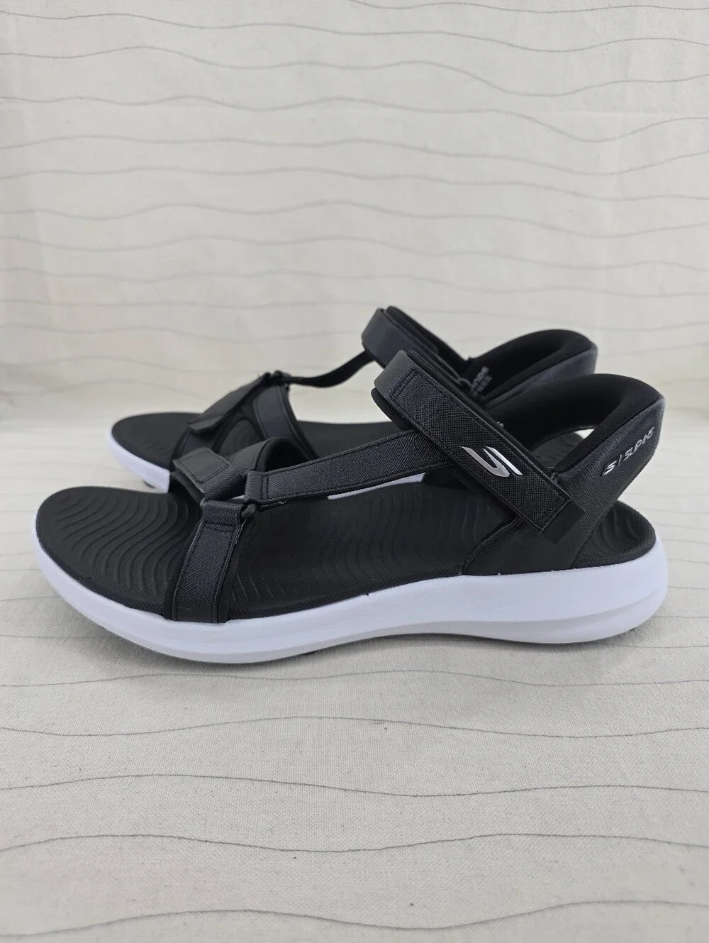 Skechers Womens Slip-Ins Hands Free Black White Slingback Sandals 123160 Size 11